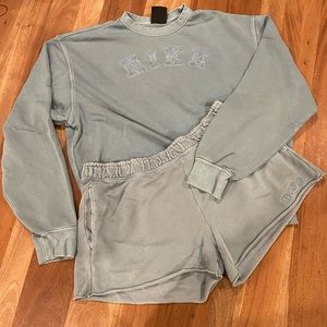 Nike sweatshirt set. Light teal blue. Sizes: Top - M, Bottoms - L.